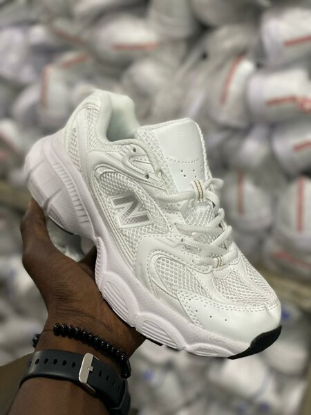 Baskets blanches confortables