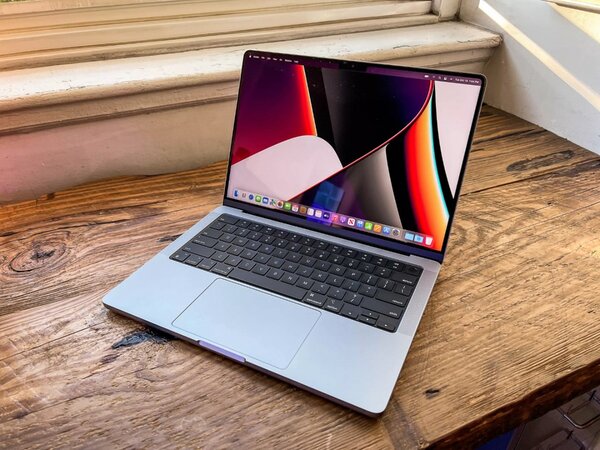 MacBook Pro 14