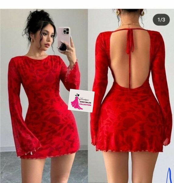 Robe rouge dos nu élégante
