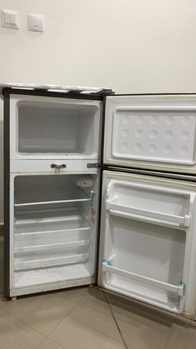 Mini réfrigérateur en panne