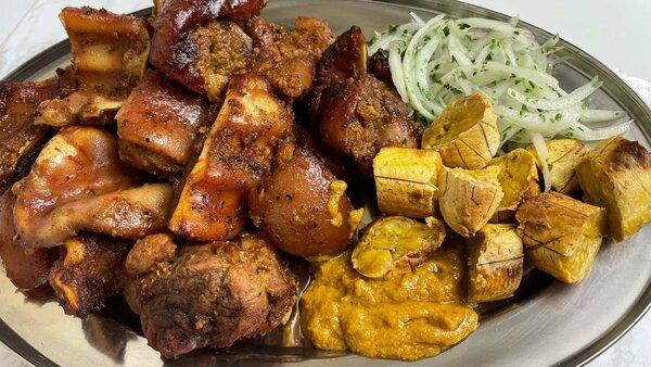 Plat de Porc braisé,attiéké