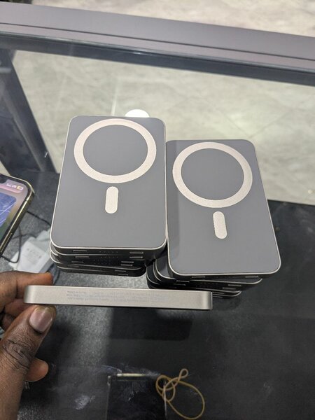 MagSafe Power Bank E61A 5000mA