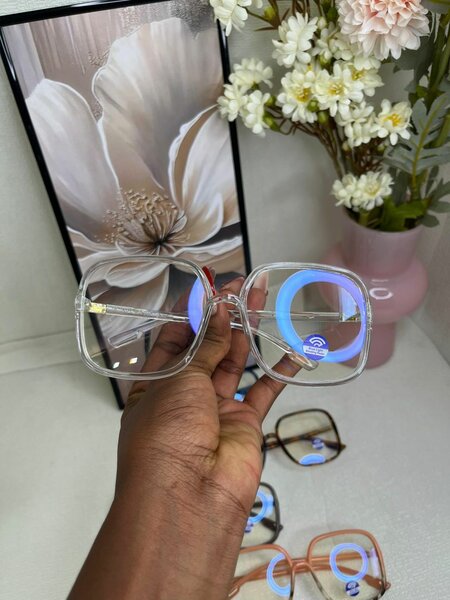 Lunettes de soleil modernes