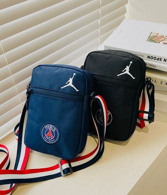 Small travelling bags