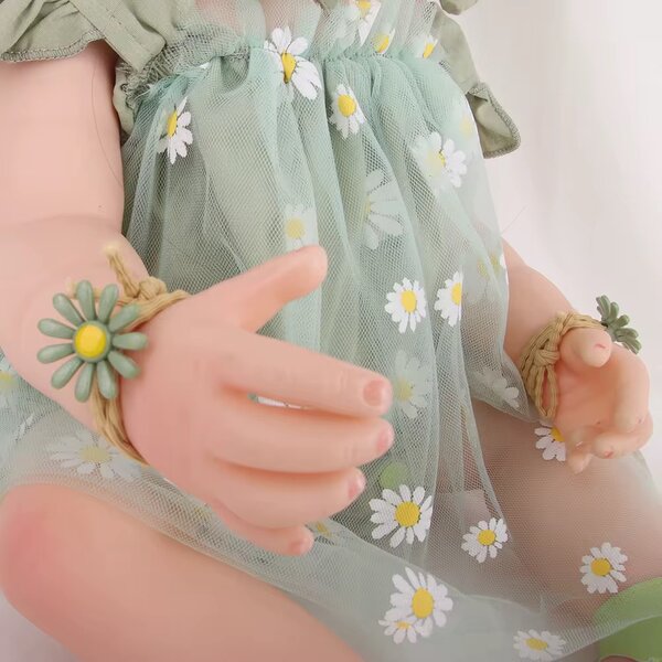 Poupée Bébé Réaliste en Robe