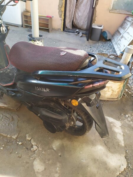 Макси скутер 180 куб