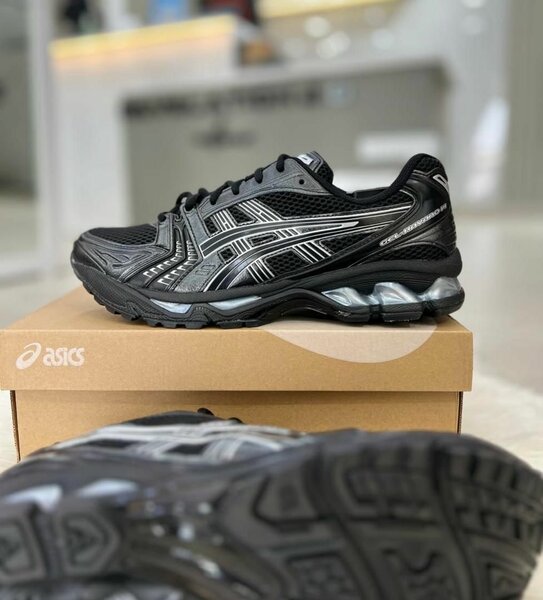 ASICS Baskets Running Homme