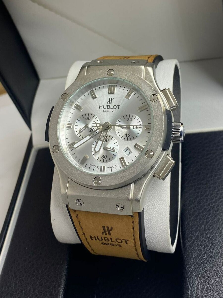 Belle montre Hublot avec coffret