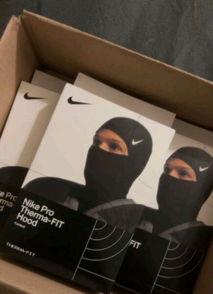 Nike Pro Therma-FIT Cagoule