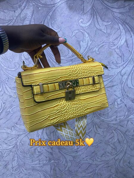 Sac à main crocodile élégant