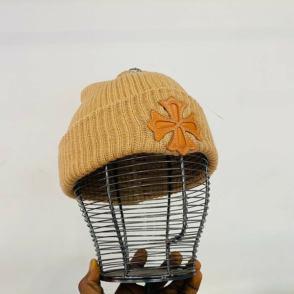 FLEECE / BUCKET HATS