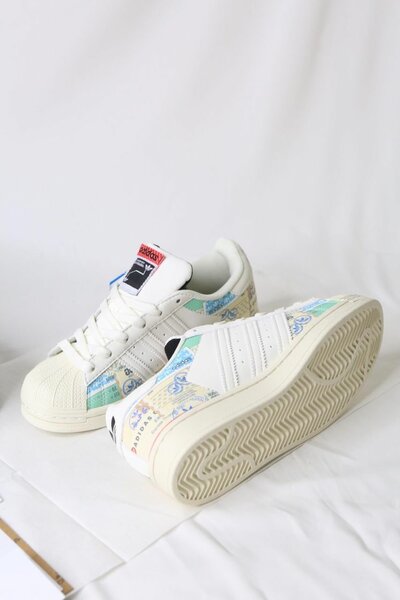 Adidas superstar