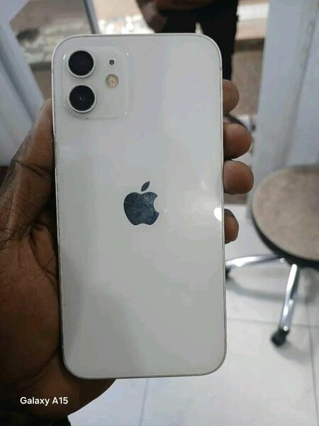 iPhone 12 Blanc 64 Go