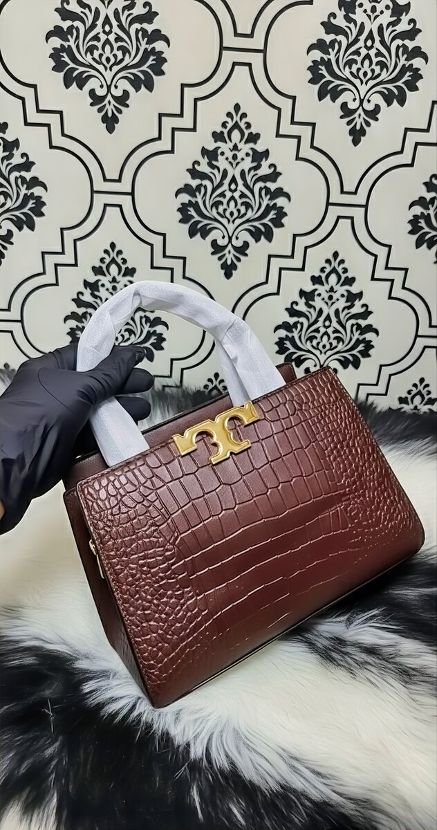 Sac à main croco élégant