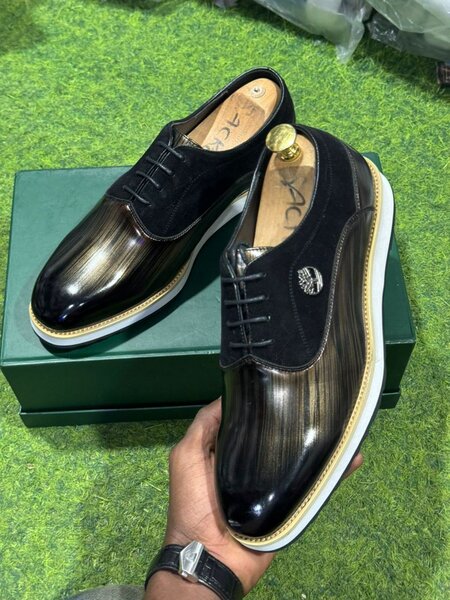 Chaussures Derby en cuir brillant