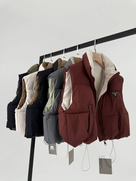 Двухсторонняя безрукавка