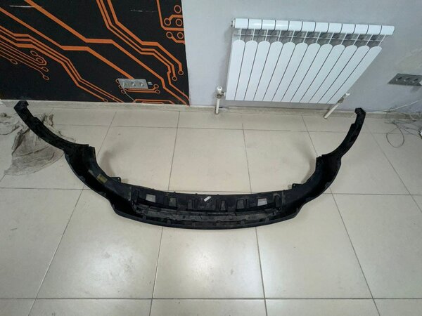 Нижняя накладка на бампер