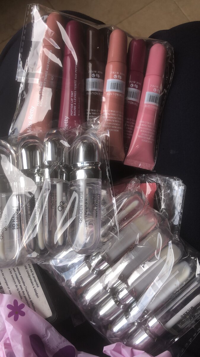 Lot de rouges à lèvres hydratants