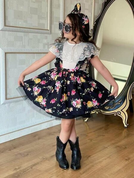 Blouse with skirt and hair band