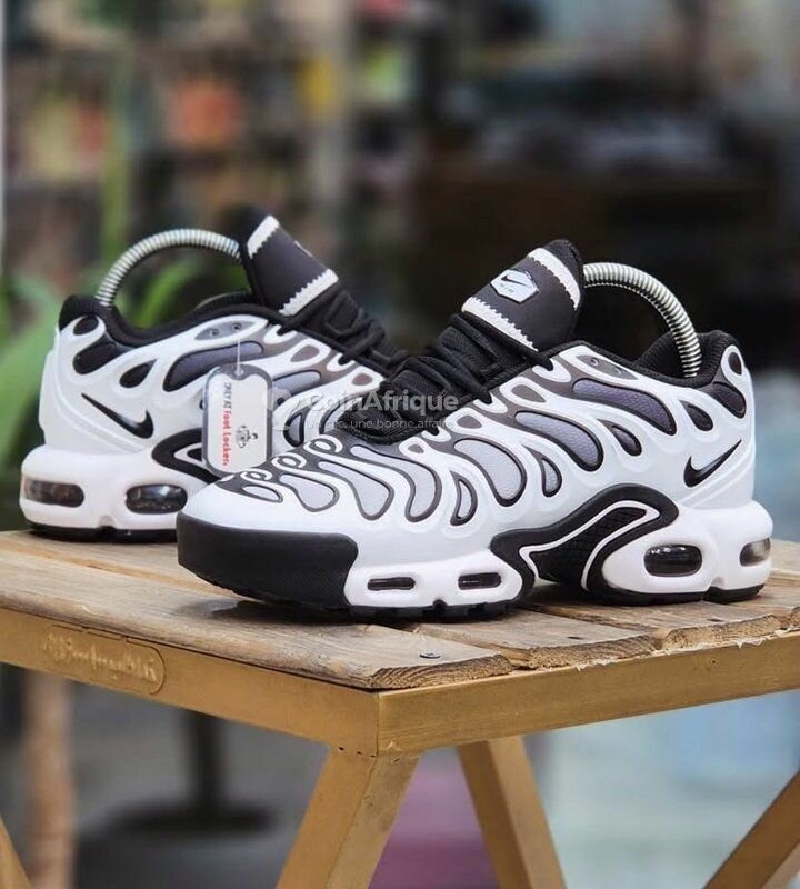 Baskets tendance noir et blanc