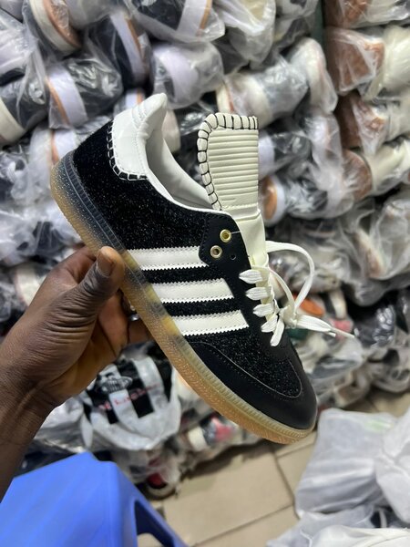 Adidas Baskets Style Noir