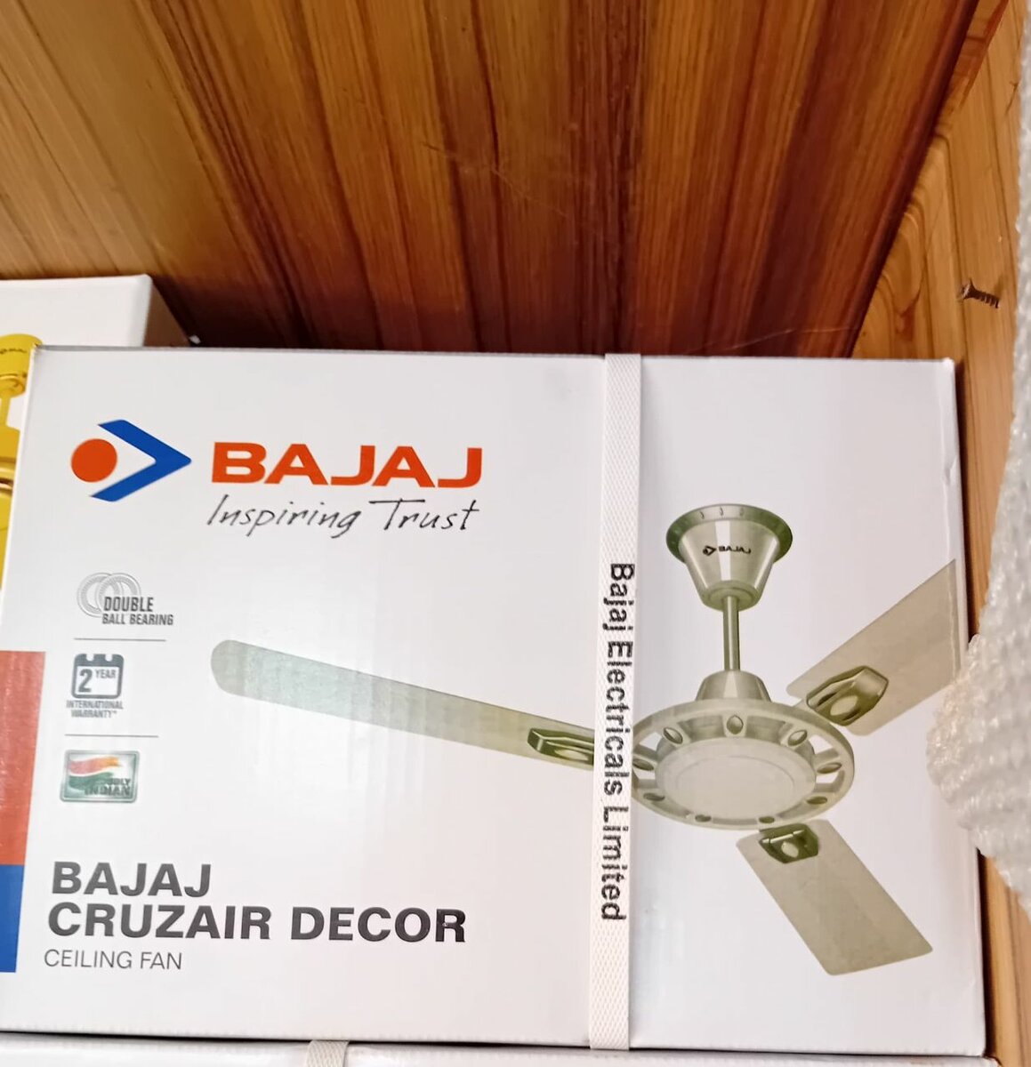 Bajaj Cruzair decor