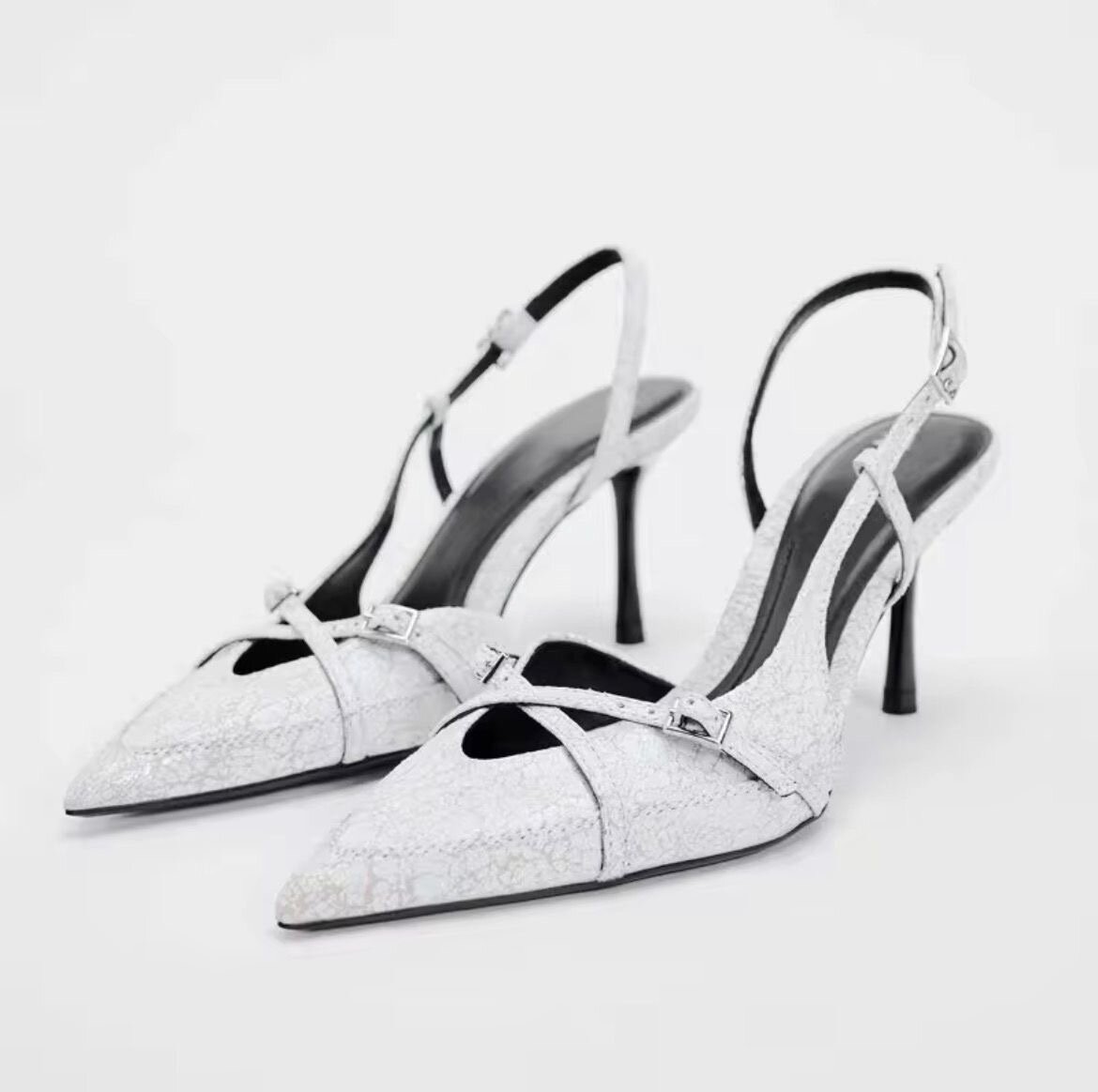 Escarpins à Brides Élégants