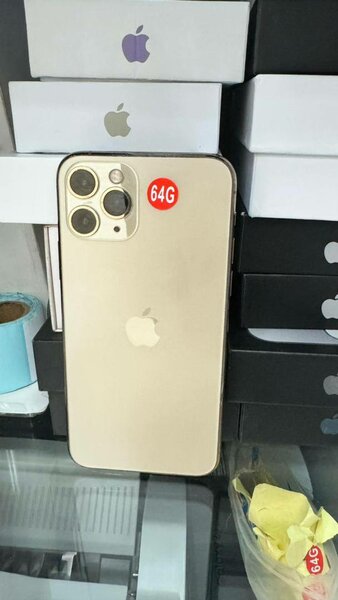*iphone 11 pro 64giga sans Face ID  prix: 120.000f*