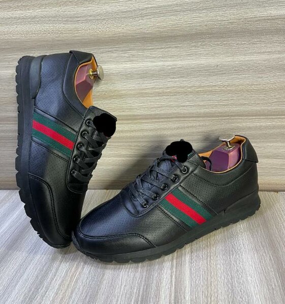 Baskets Gucci noires