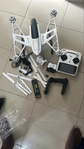 Drone Yuneec Q500+ avec la rc