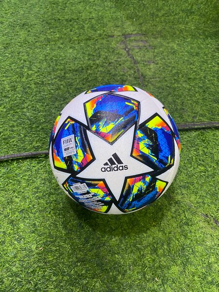Ballon de football Adidas
