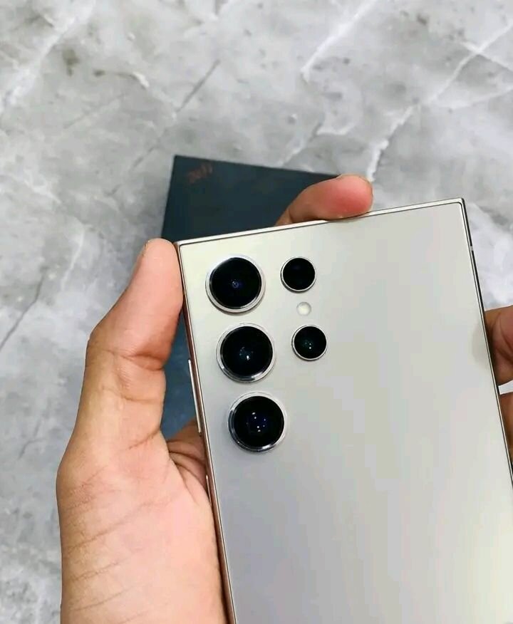 Samsung Galaxy S24 ULTRA