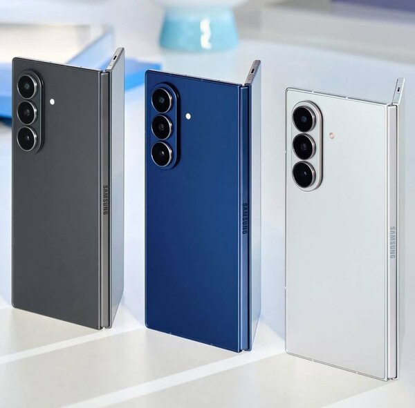 Modern Smartphone Pliable