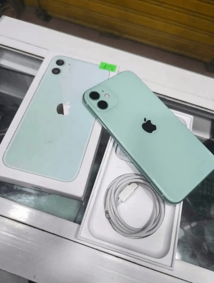 iPhone 12 Vert 64Go Déverrouillé