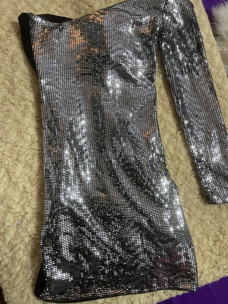 Robe asymétrique pailletée