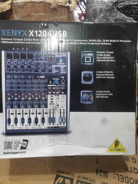 Behringer XENYX X1204USB Mixer
