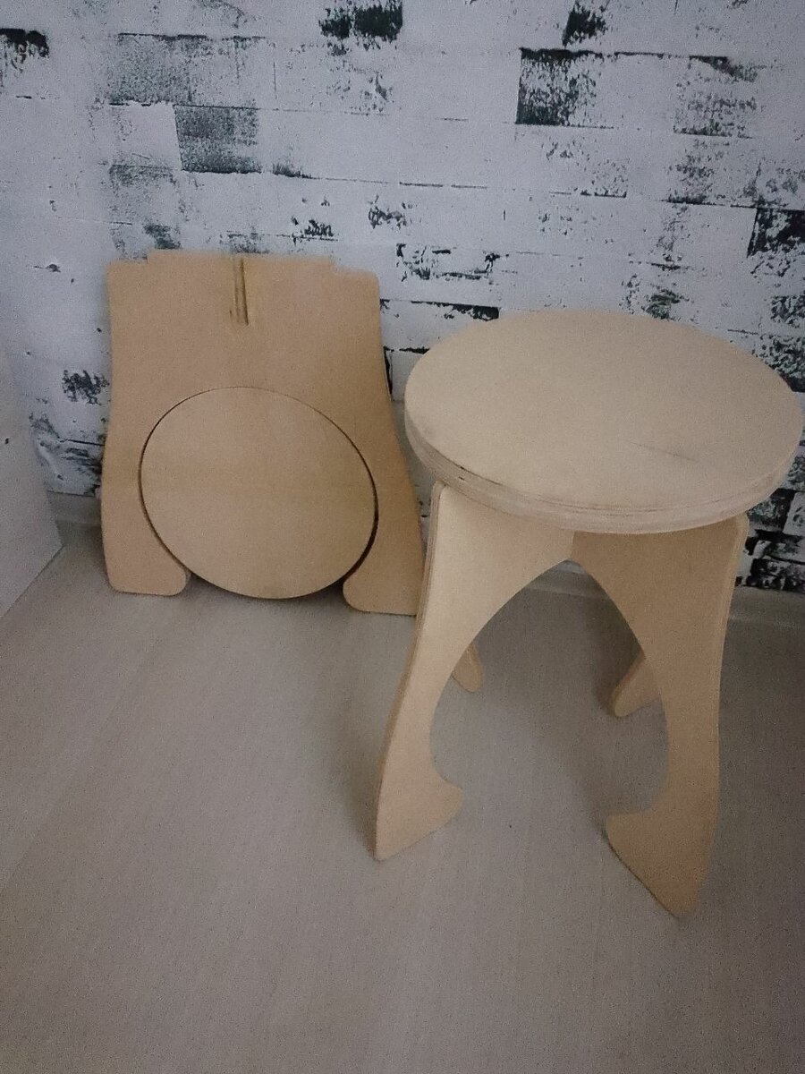 Стулья табуретки