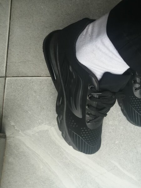 Baskets noires confortables