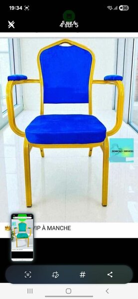 Chaise VIP élégante avec accoudoirs