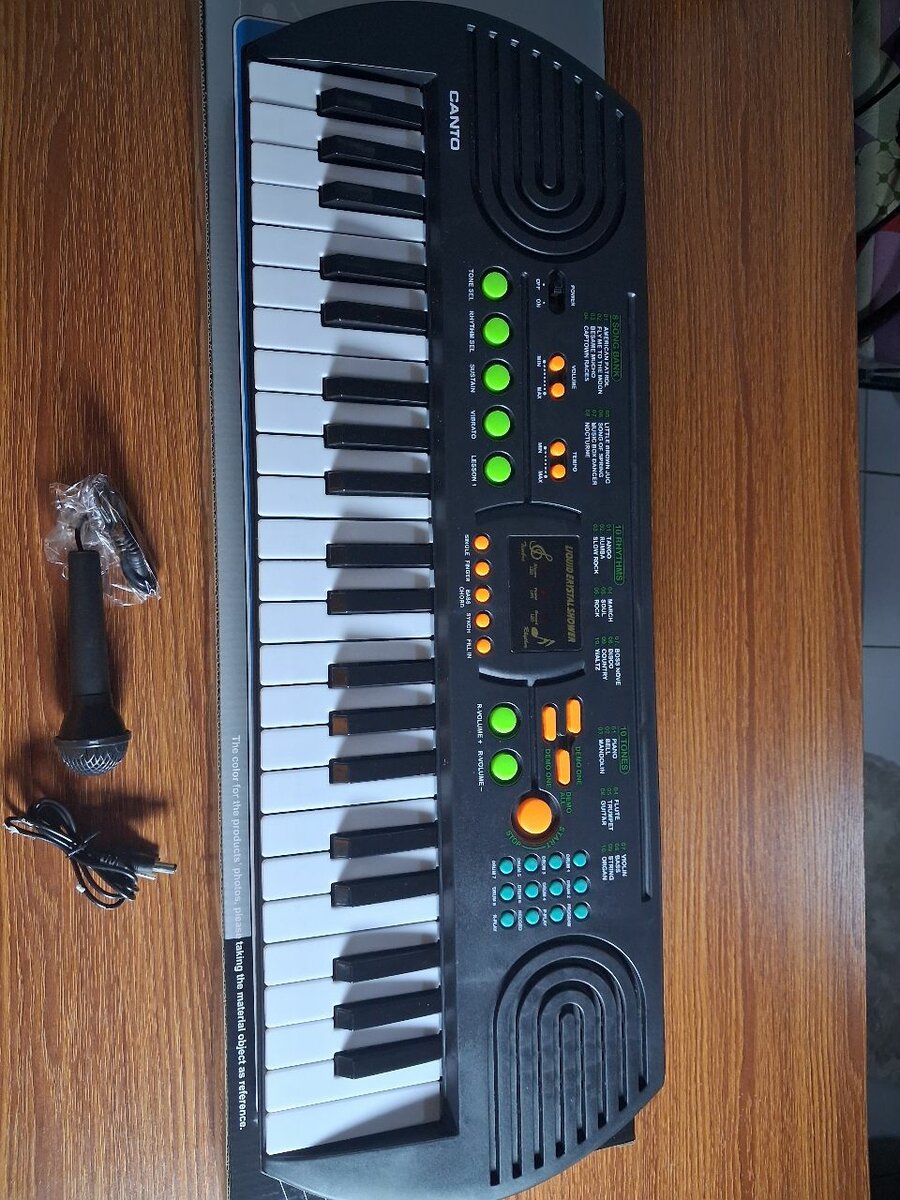 Clavier électronique avec micro