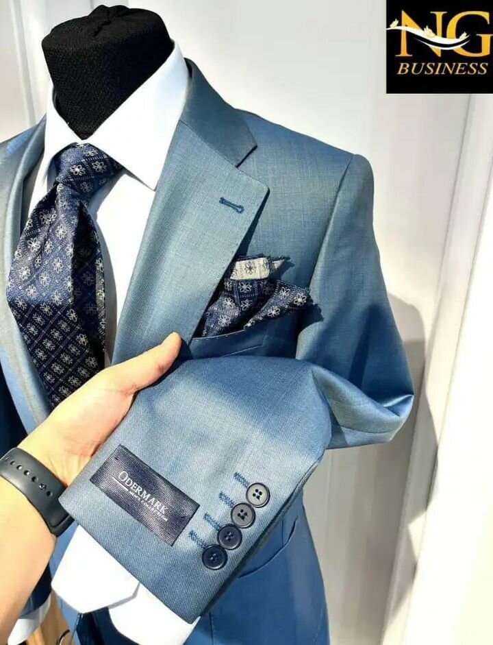 Costume élégant pour homme