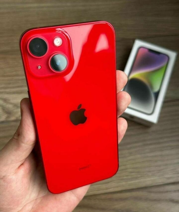 iPhone 14 jaune et rouge