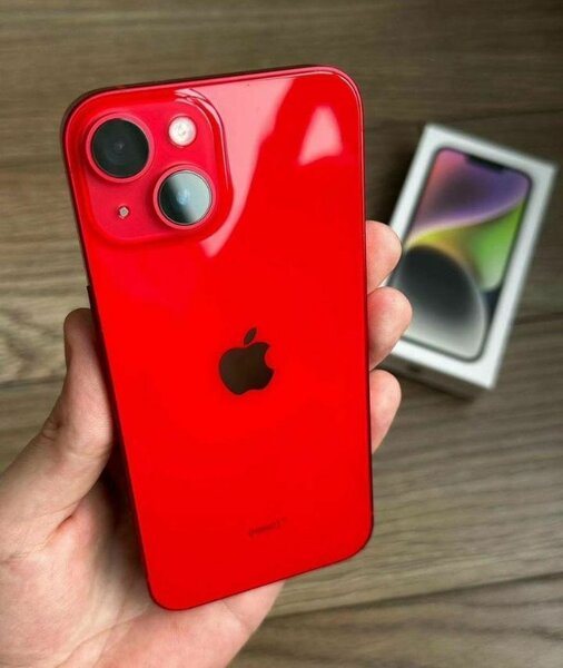 iPhone 14 jaune et rouge