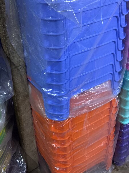 Tabouret en plastique solide