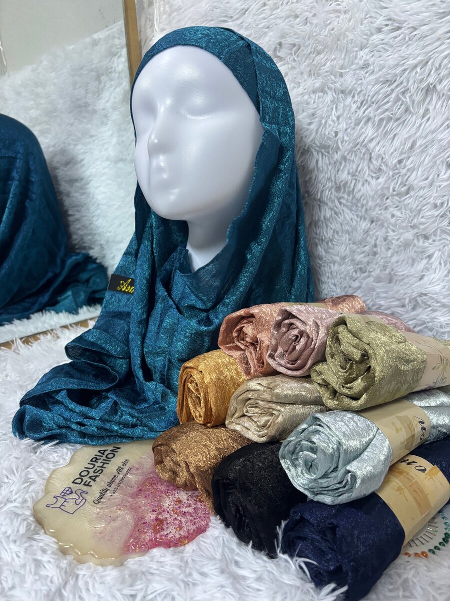 Voile en satin floral (3)