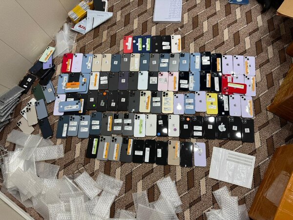 iPhone Stock arrived today From iPhone 11 To 16 Pro Max Also