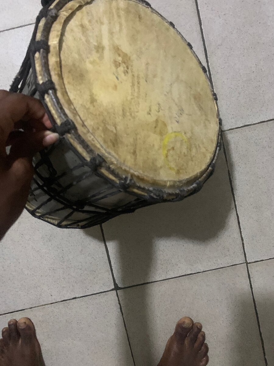 Tambour  africain a deux faces