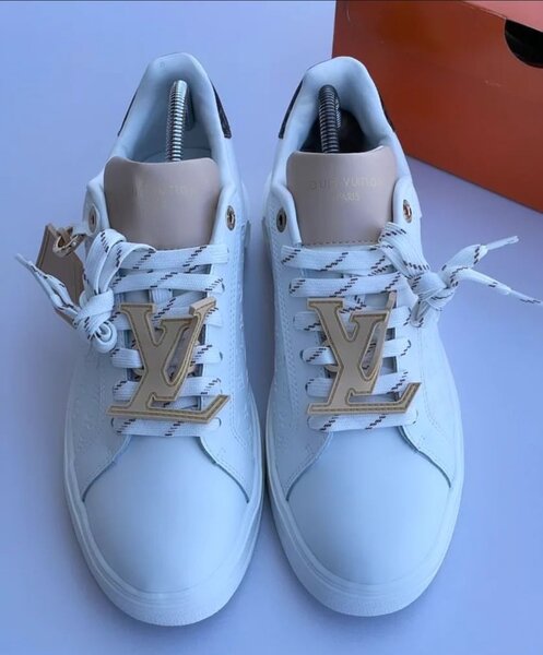 Lv sneakers