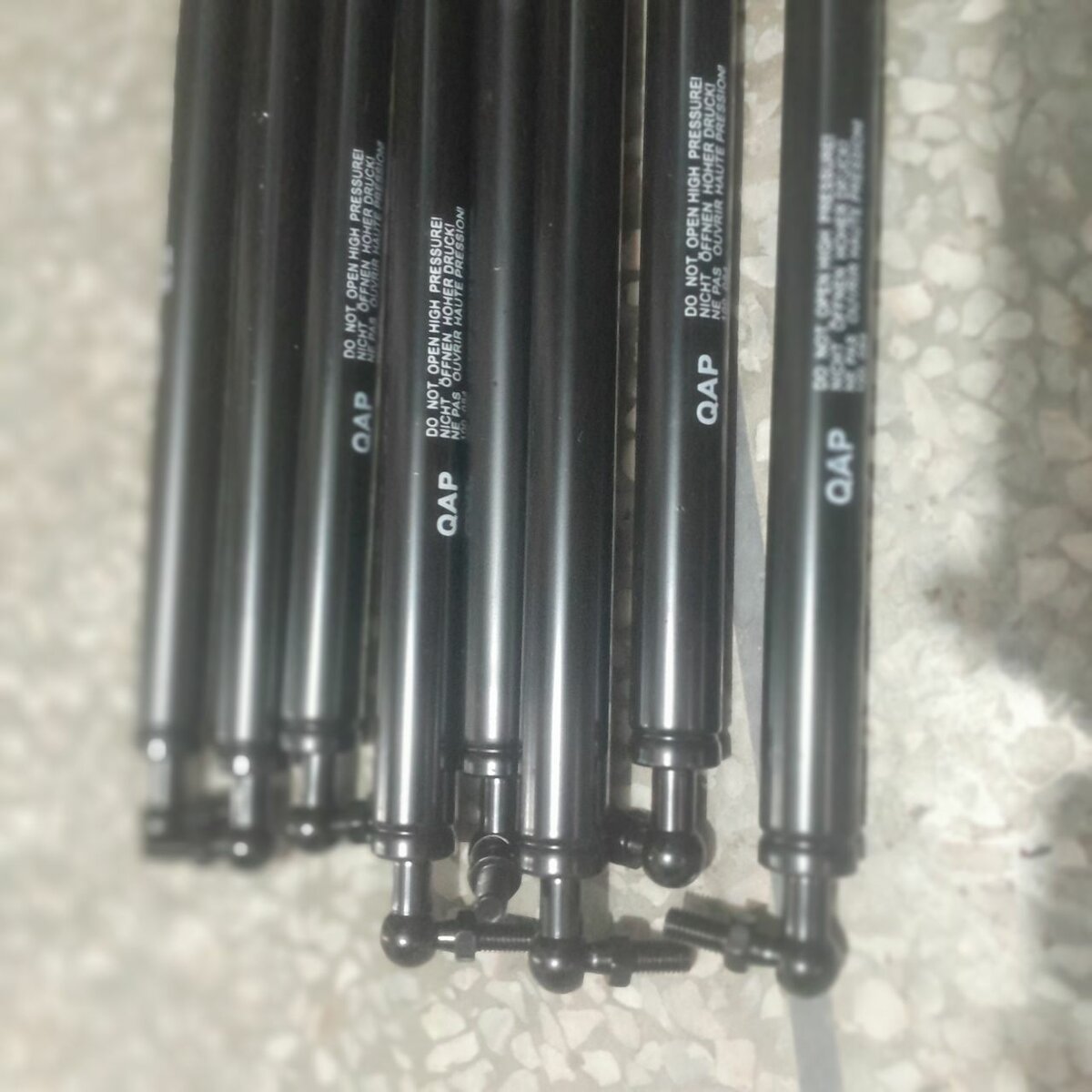 ڈگی شاک ڈائیو بس سائز 27 نمبر