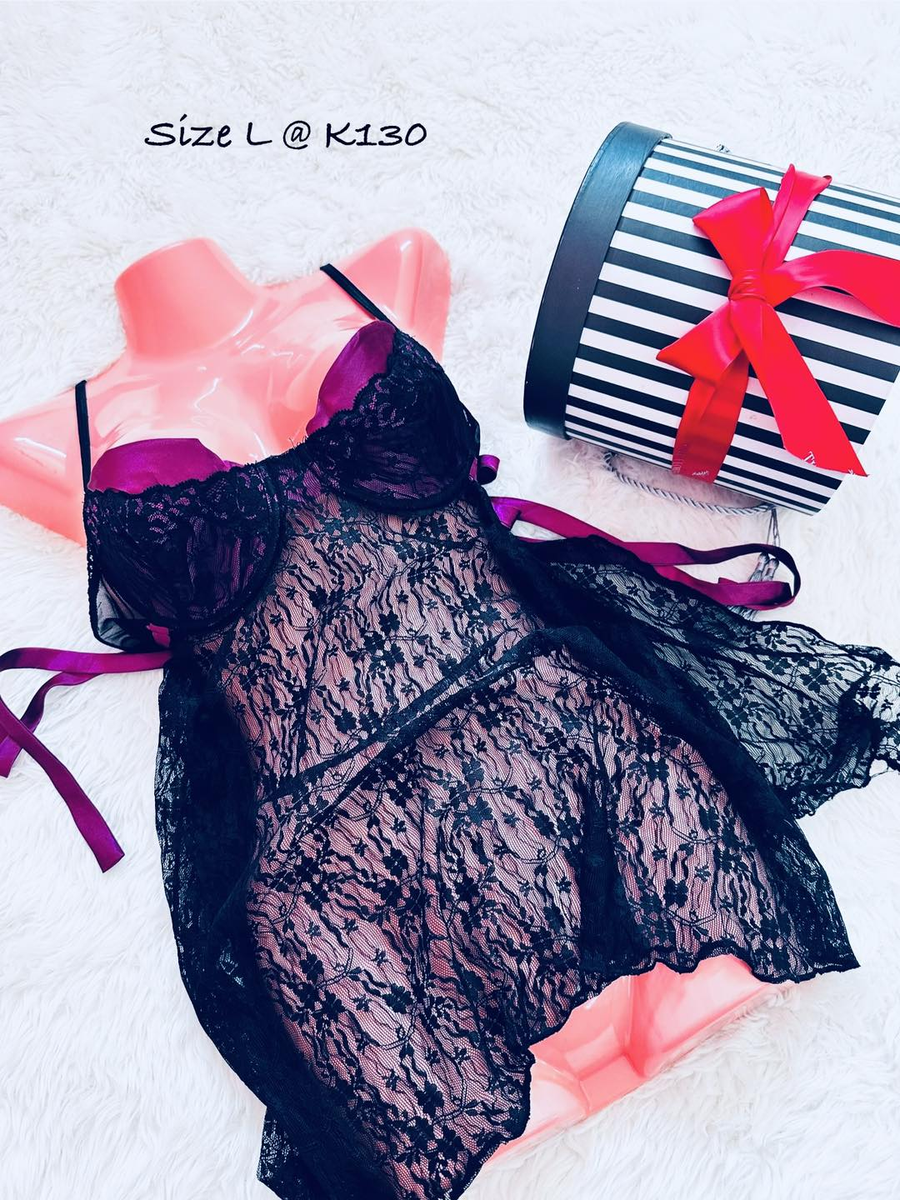 Lingerie noir violet